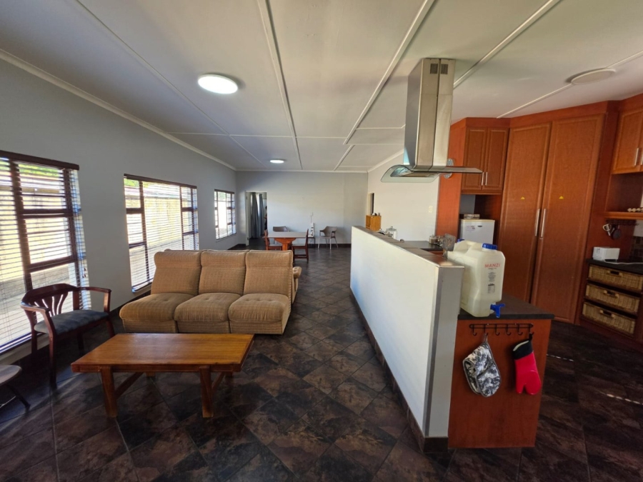 6 Bedroom Property for Sale in Bethlehem Free State